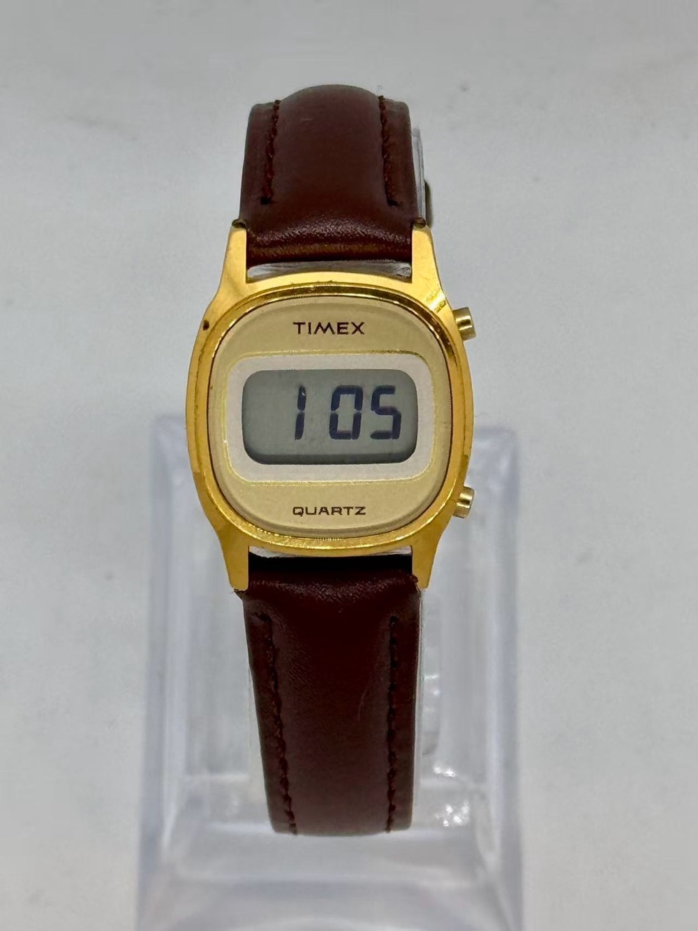 Vintage Timex Womenโs Digital Quartz Watch 21mm Gold Tone New Battery Runs